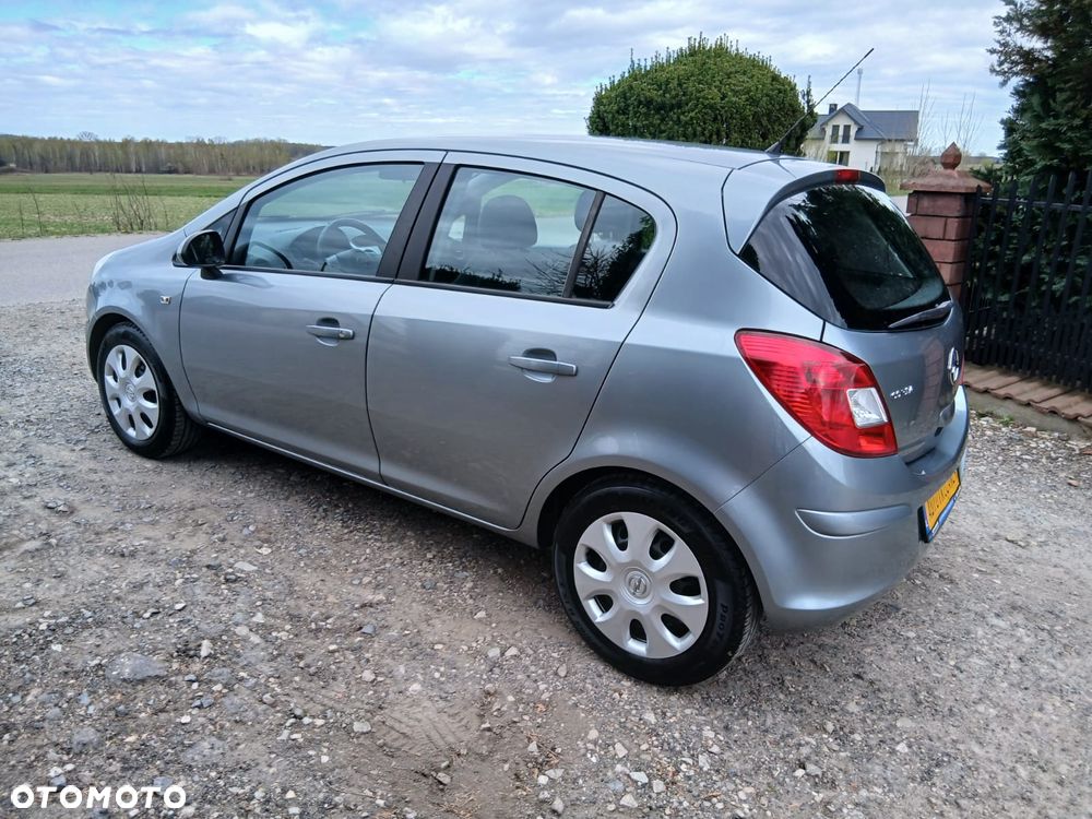 Opel Corsa 1.2 16V Enjoy - 12