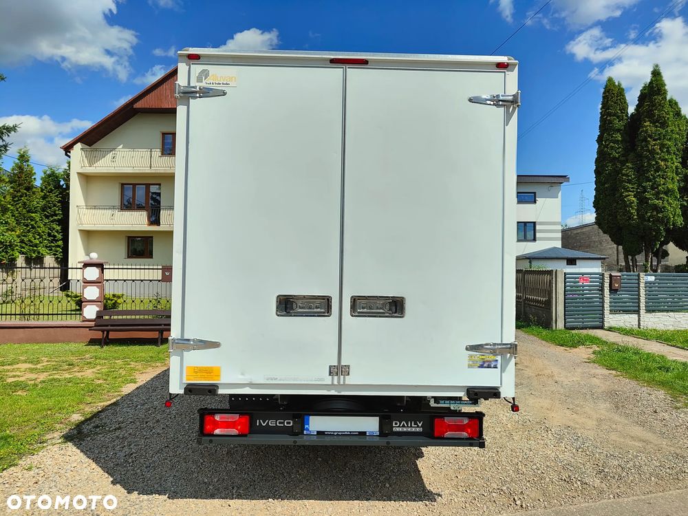 Iveco DAILY 50/35c18 3.0d 180KM** BLIŹNIAK** Kontener 8-EuroPalet + DRZWI BOCZNE** POLSKI SALON** 144 tyś KM** DMC do 3.5T kat.B** - 4