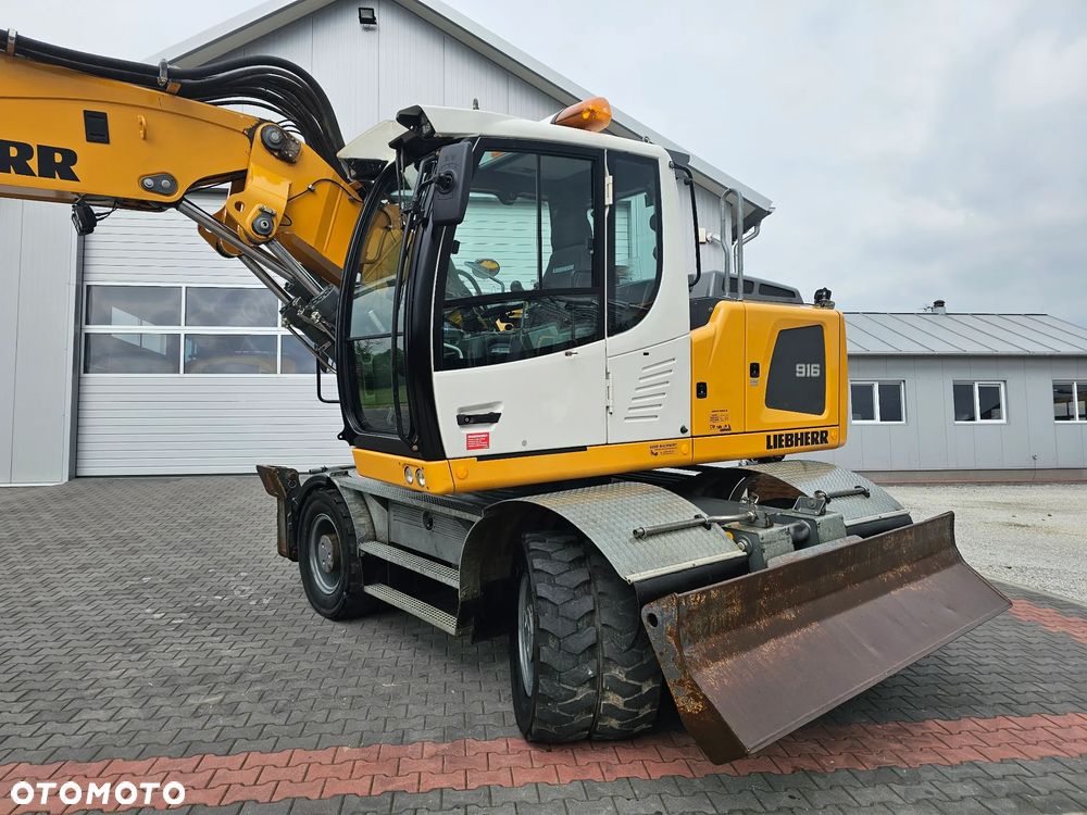 Liebherr A 916 - 37