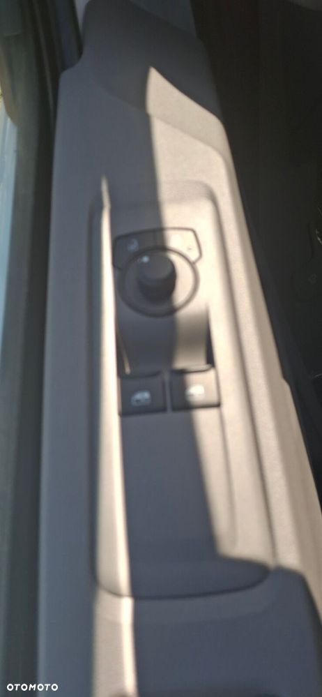 Volkswagen Transporter Furgon 2.0 TDI 150 KM automat - 19