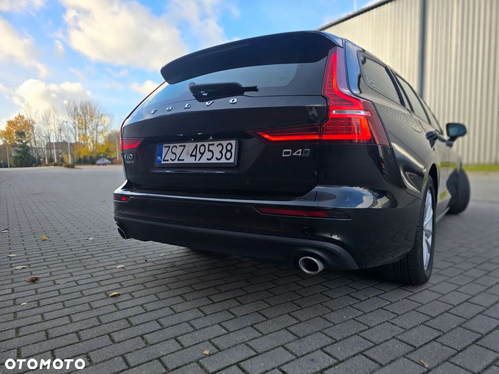 Volvo V60 D4 AWD Geartronic Momentum - 9