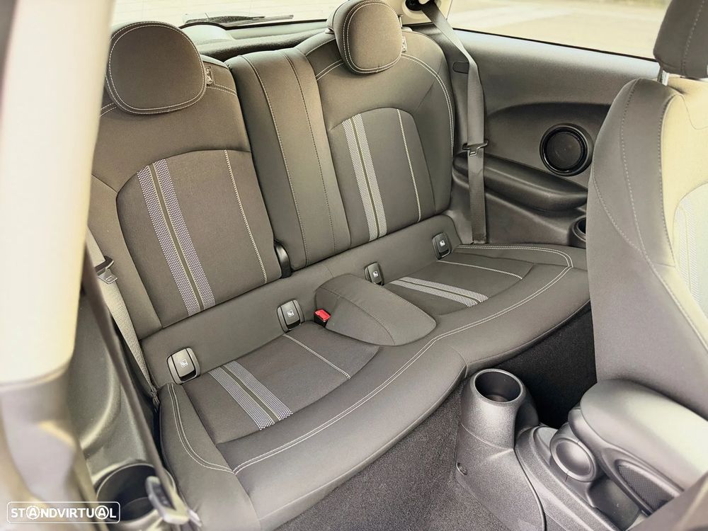 MINI 3 Portas Cooper SE Premium Essential - 11