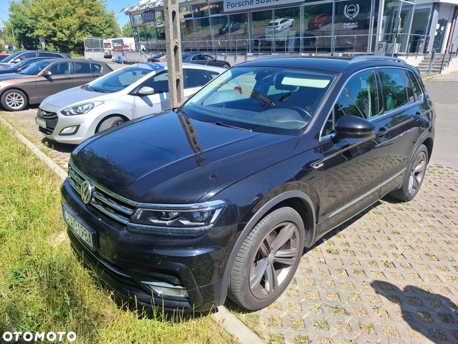Volkswagen Tiguan - 1