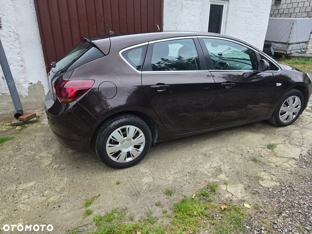 Opel Astra - 9