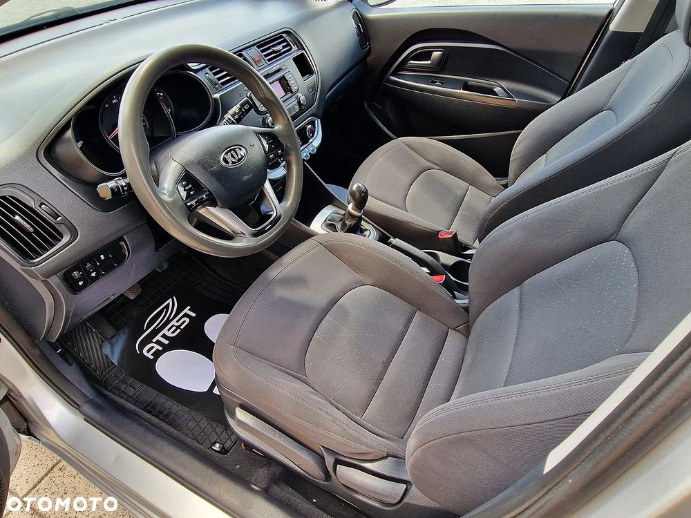 Kia Rio - 10