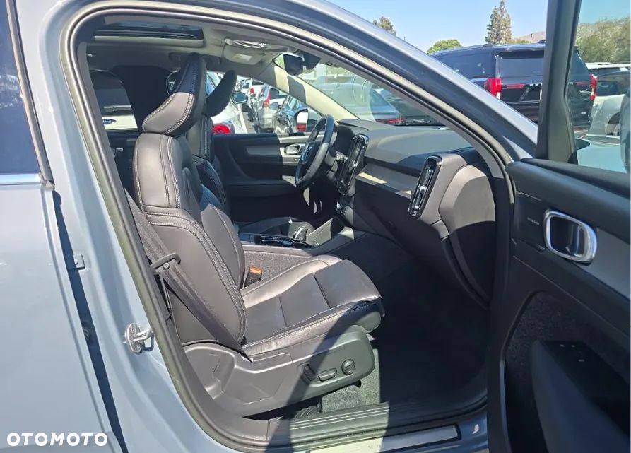 Volvo XC 40 B5 B AWD Ultimate Bright - 8