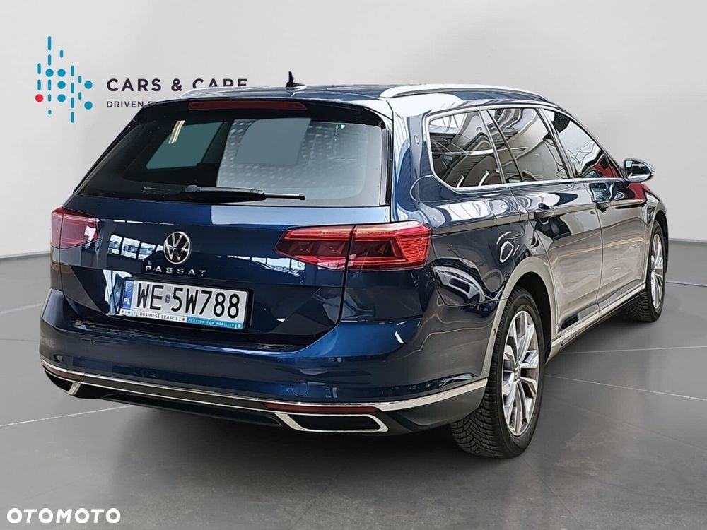Volkswagen Passat Variant 2.0 TDI Elegance DSG - 22