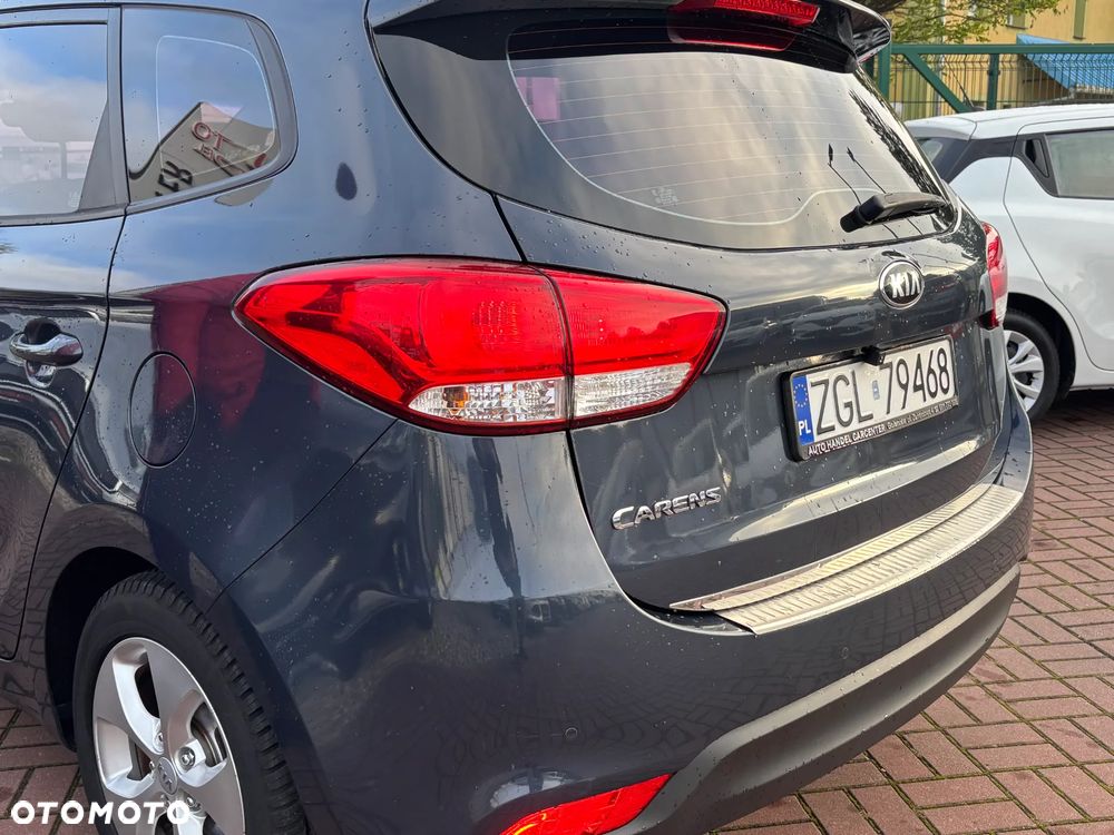 Kia Carens 1.6 GDI Dream Team Edition - 10