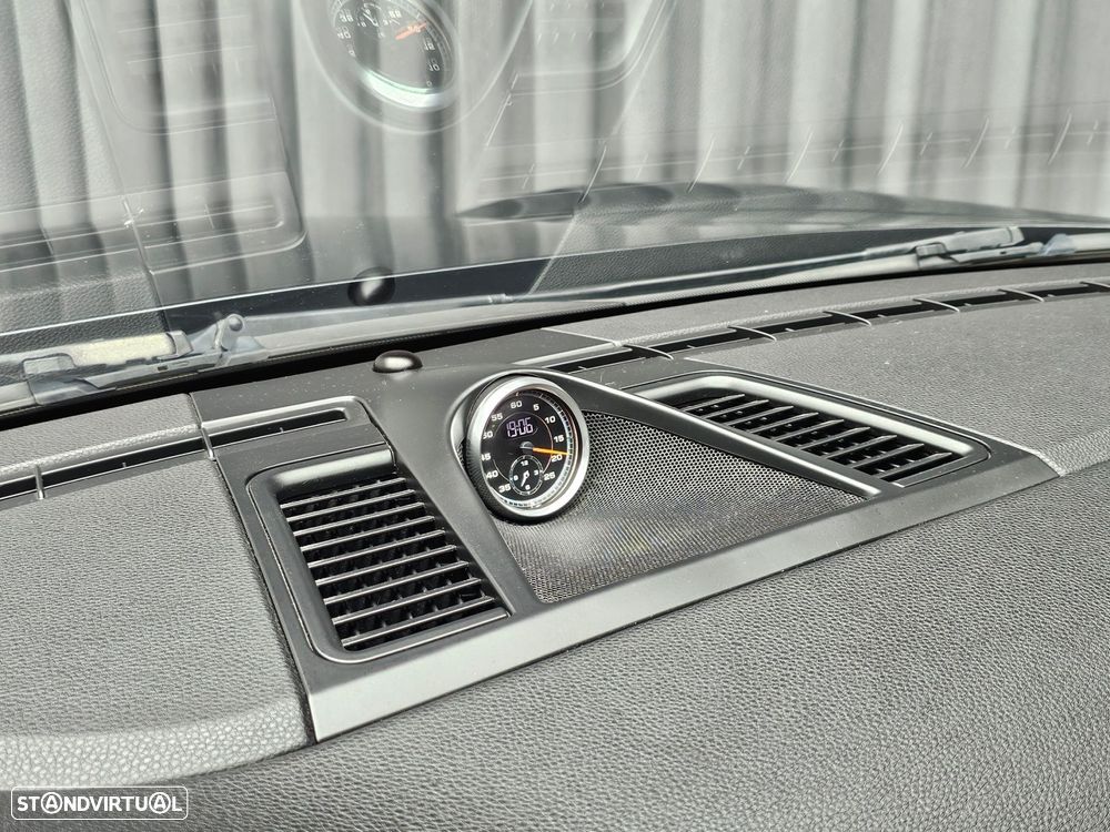 Porsche Panamera Platinum Edition - 12