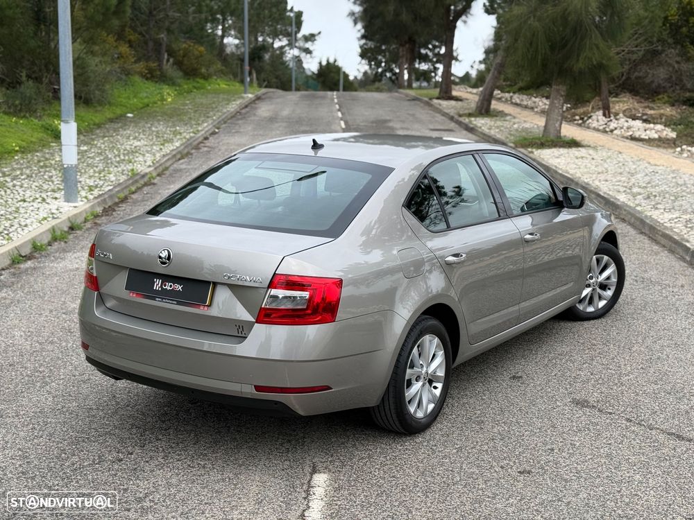 Skoda Octavia 1.6 TDI Ambition - 8
