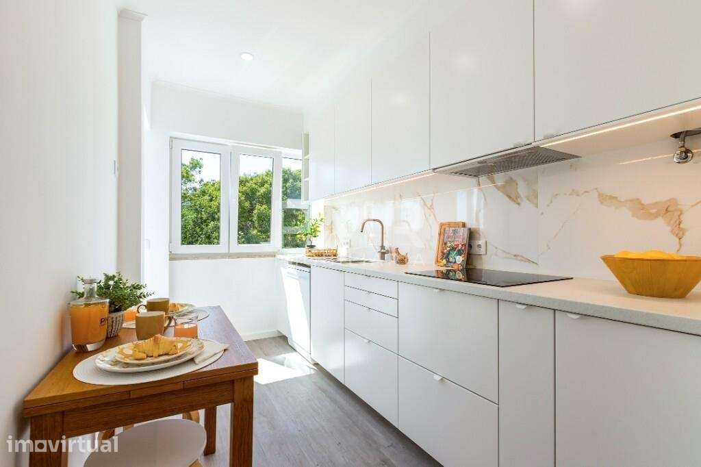 Apartamento T2 totalmente remodelado, em Almada - Grande imagem: 3/18