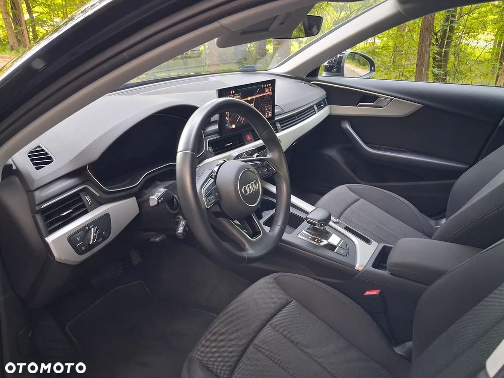 Audi A4 Limousine 35 TFSI mHEV S Line S tronic - 31