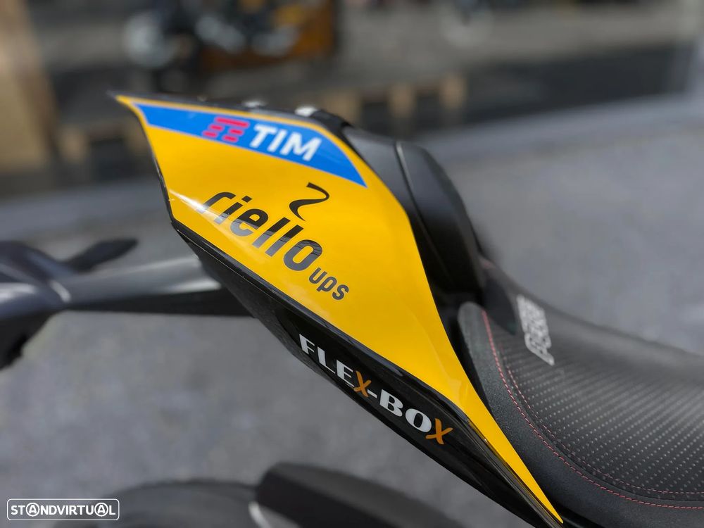 Ducati Panigale V4 Bagnaia 2023 World Champion Replica - 4