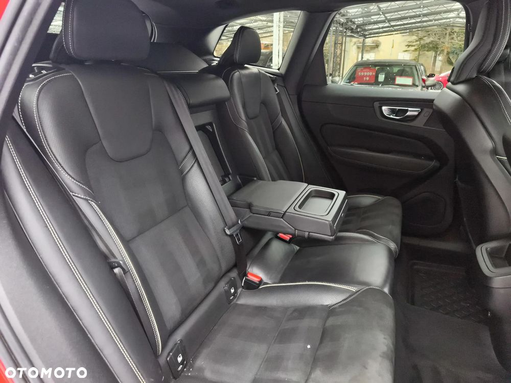 Volvo XC 60 D4 SCR R-Design - 12