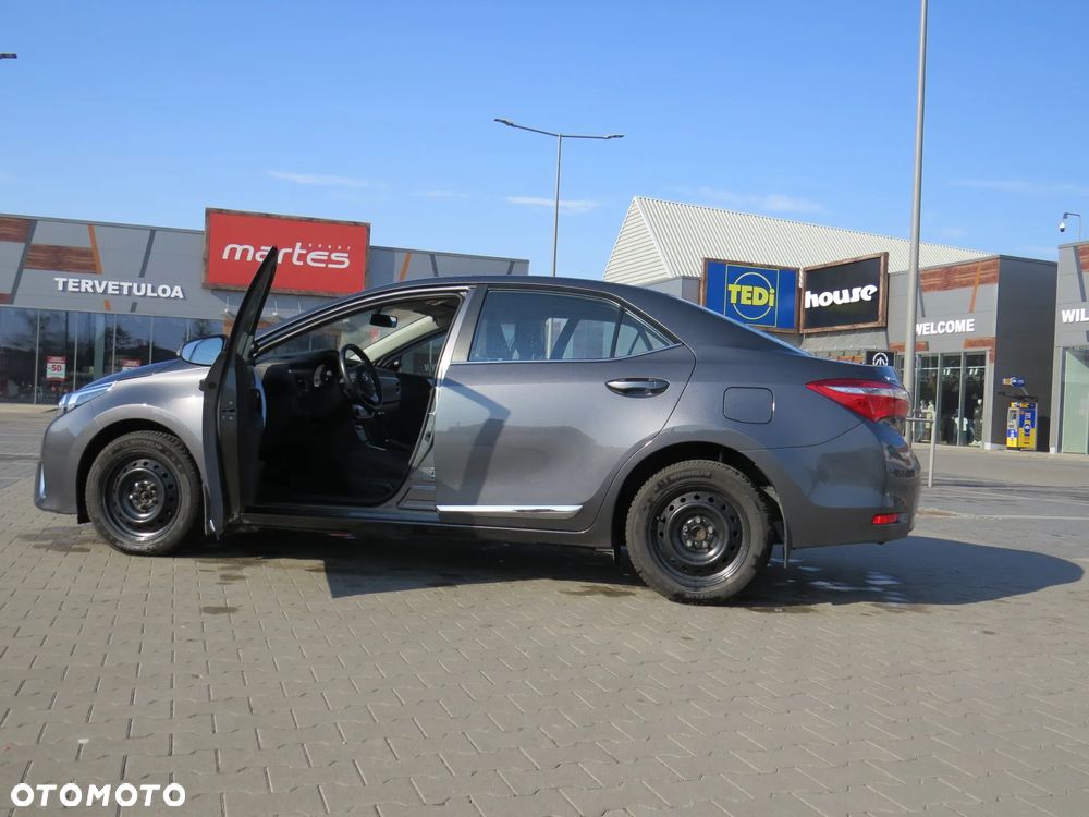 Toyota Corolla 1.6 Premium + - 21