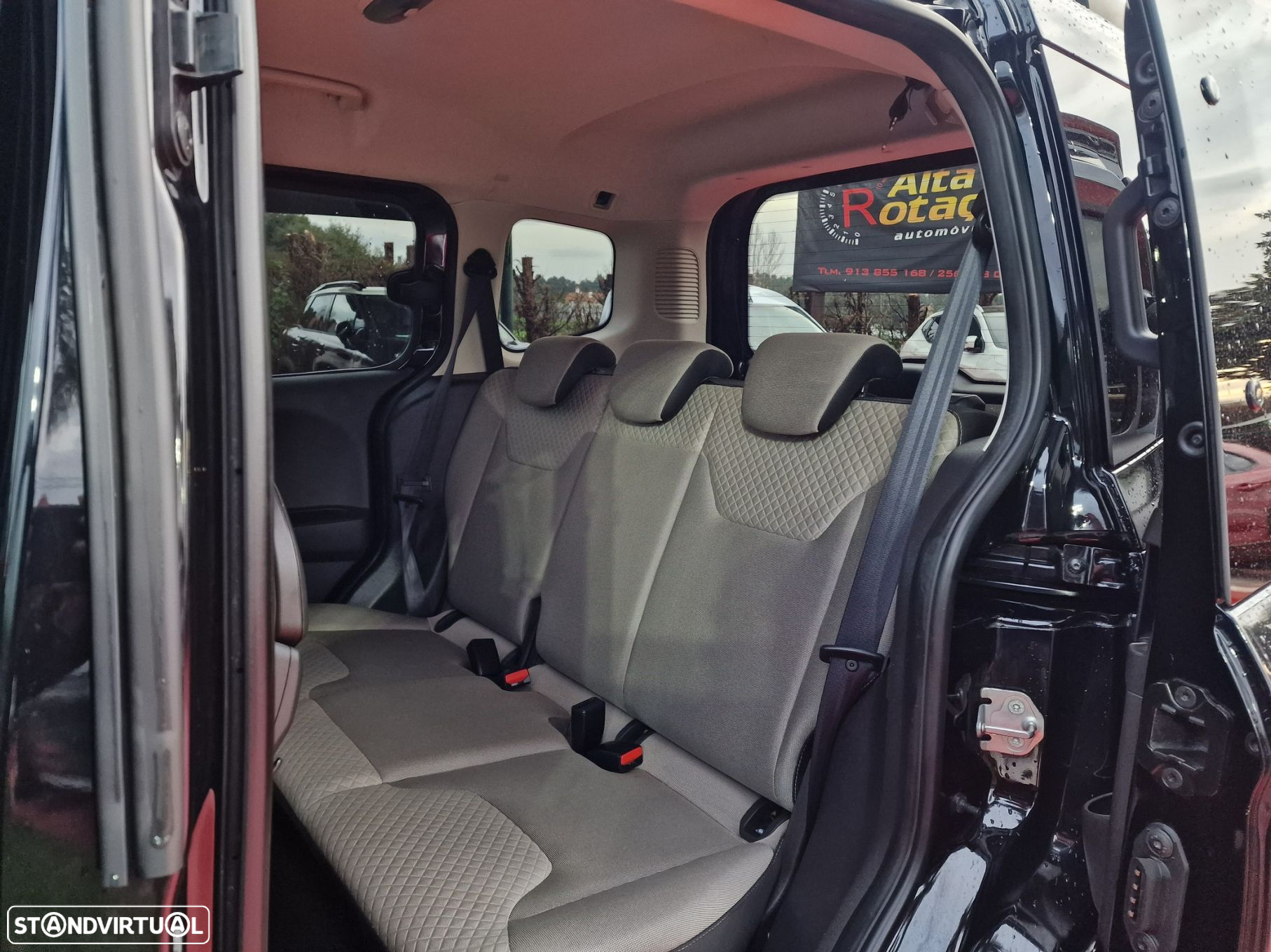Ford Tourneo Courier 1.0 EcoBoost Titanium - 13