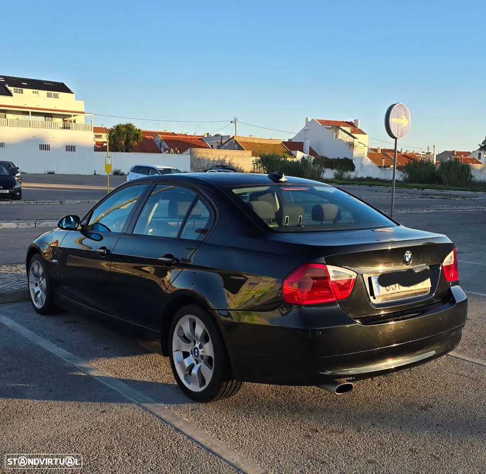 BMW 320 d Auto - 4