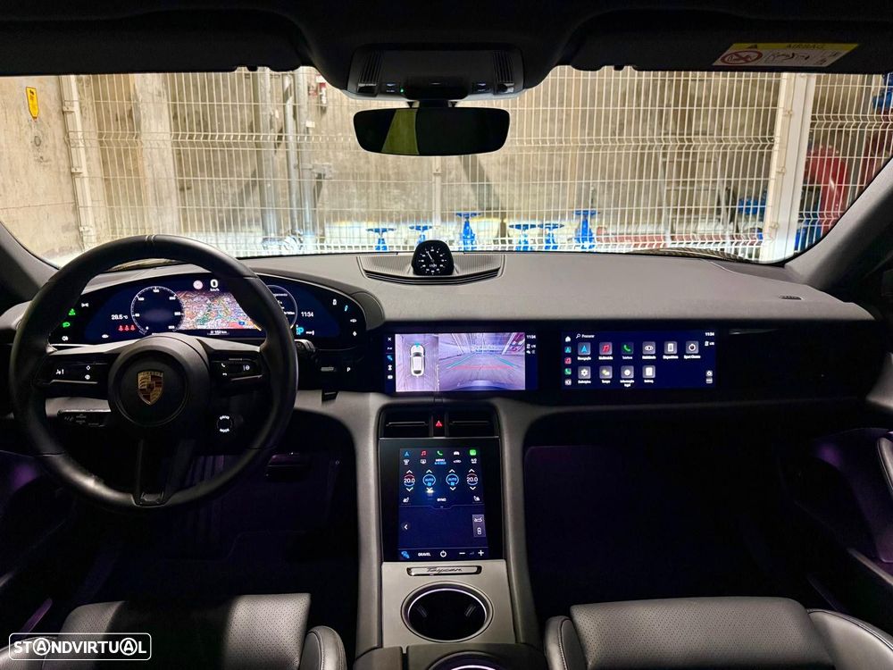 Porsche Taycan Cross Turismo - 34