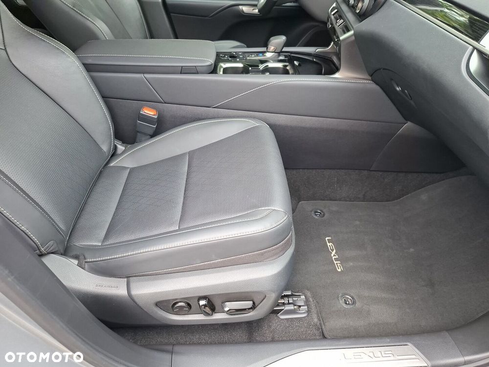 Lexus RX - 19