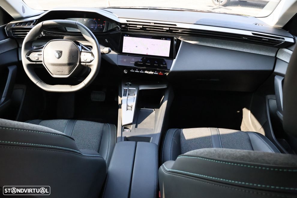 Peugeot 408 1.2 Hybrid Allure e-DCS6 - 11