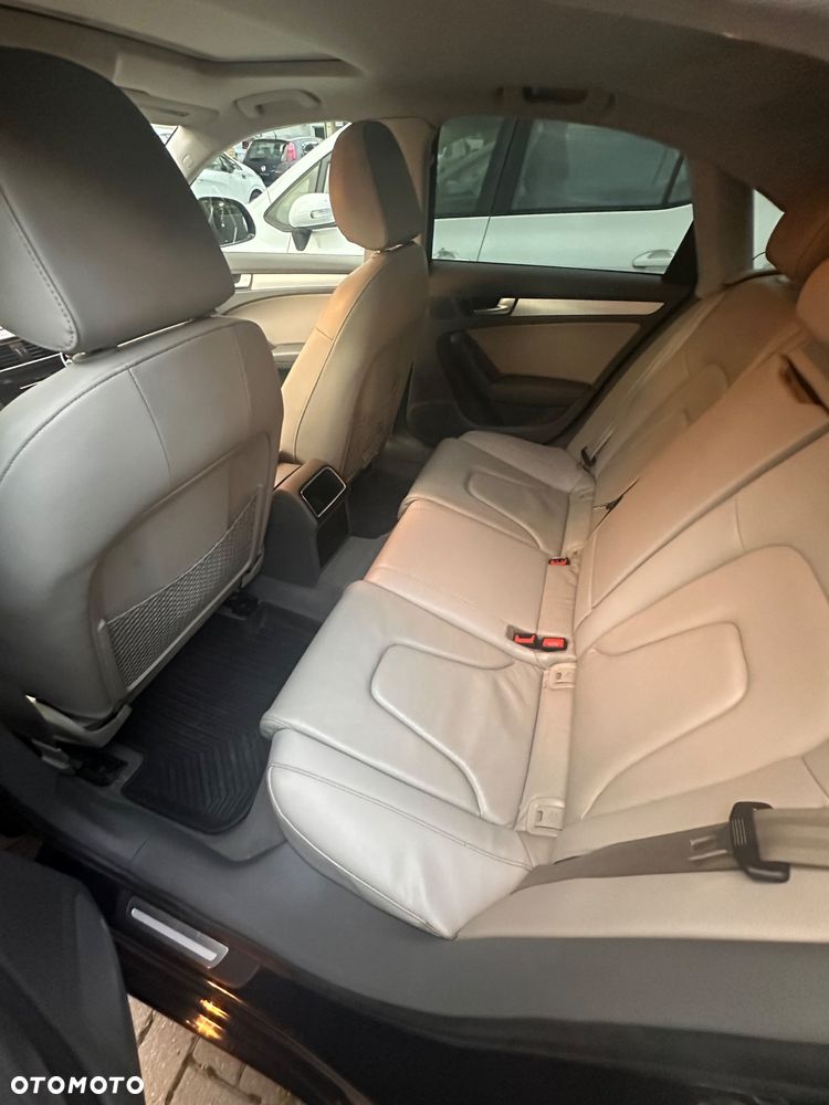 Audi A4 Limousine 2.0 TFSI quattro S tronic Ambiente - 9