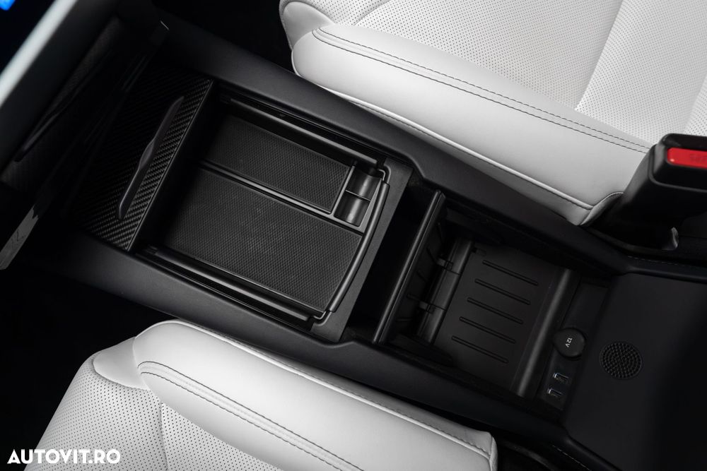 Tesla Model S - 18