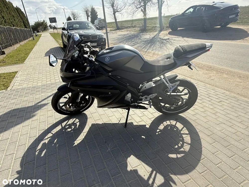 Yamaha YZF - 17