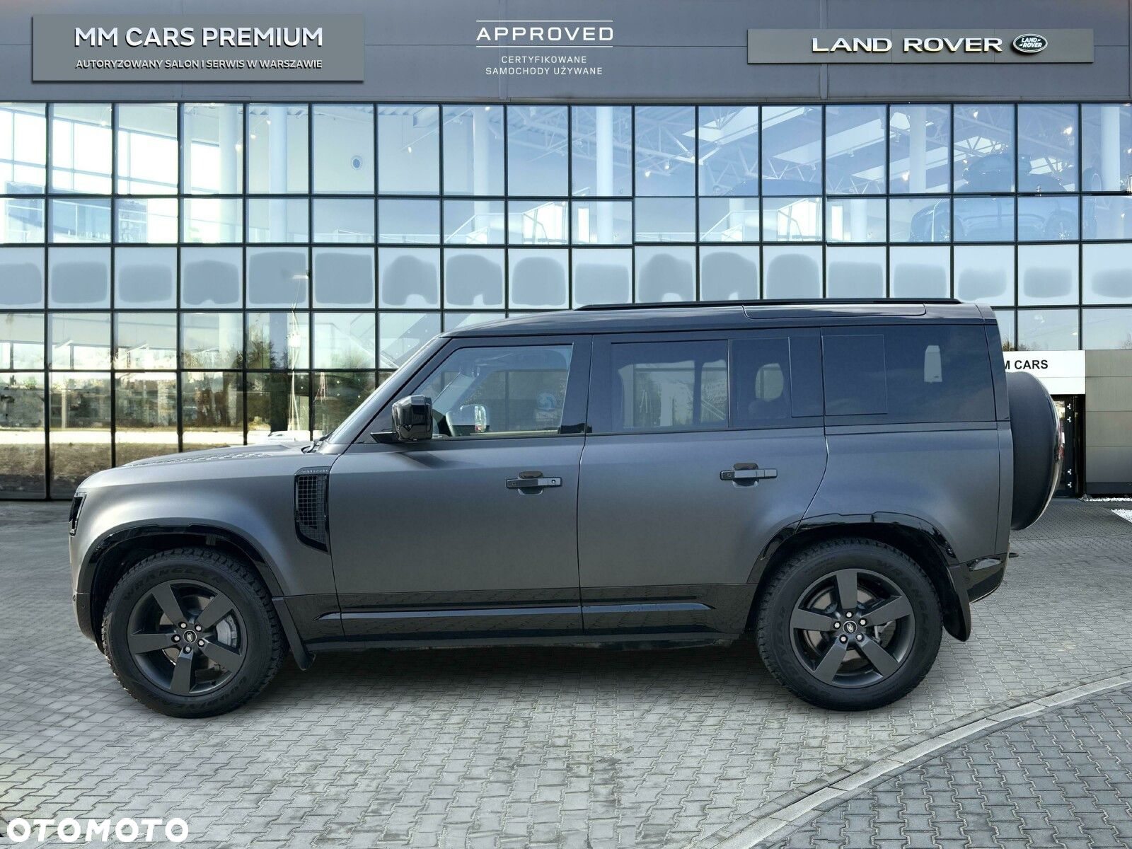 Land Rover Defender - 6