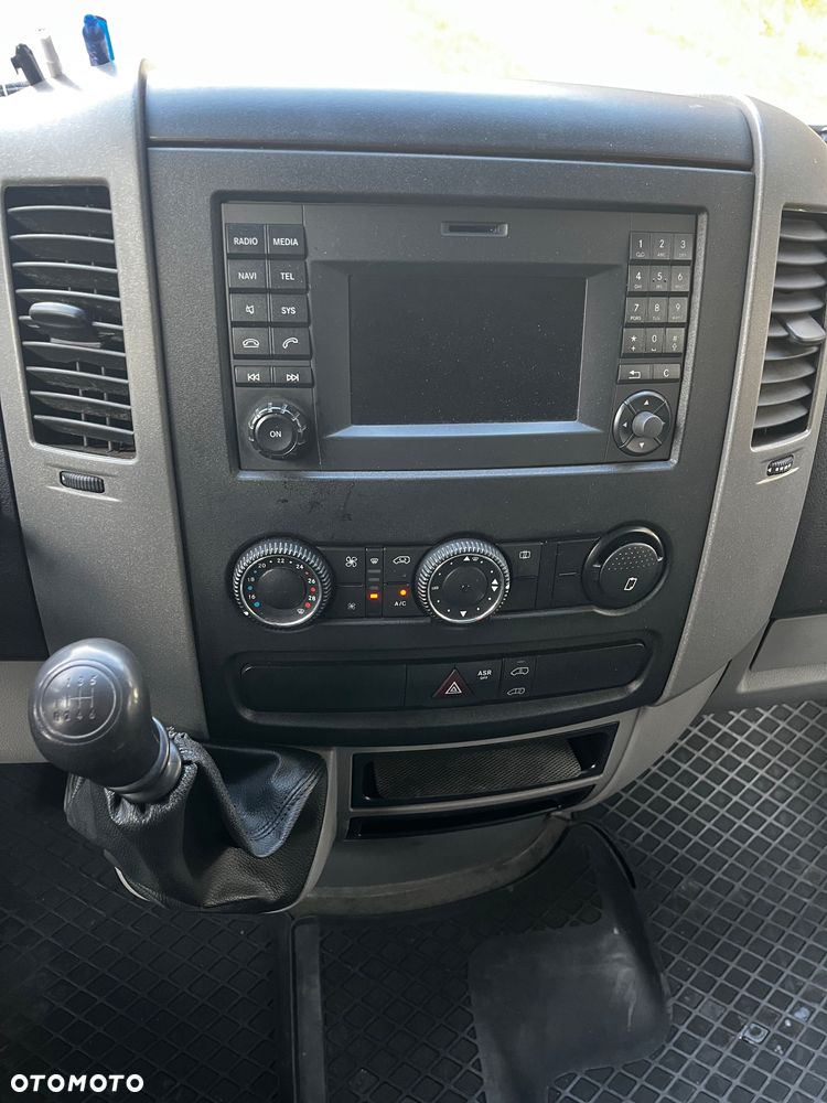 Mercedes-Benz Sprinter - 5