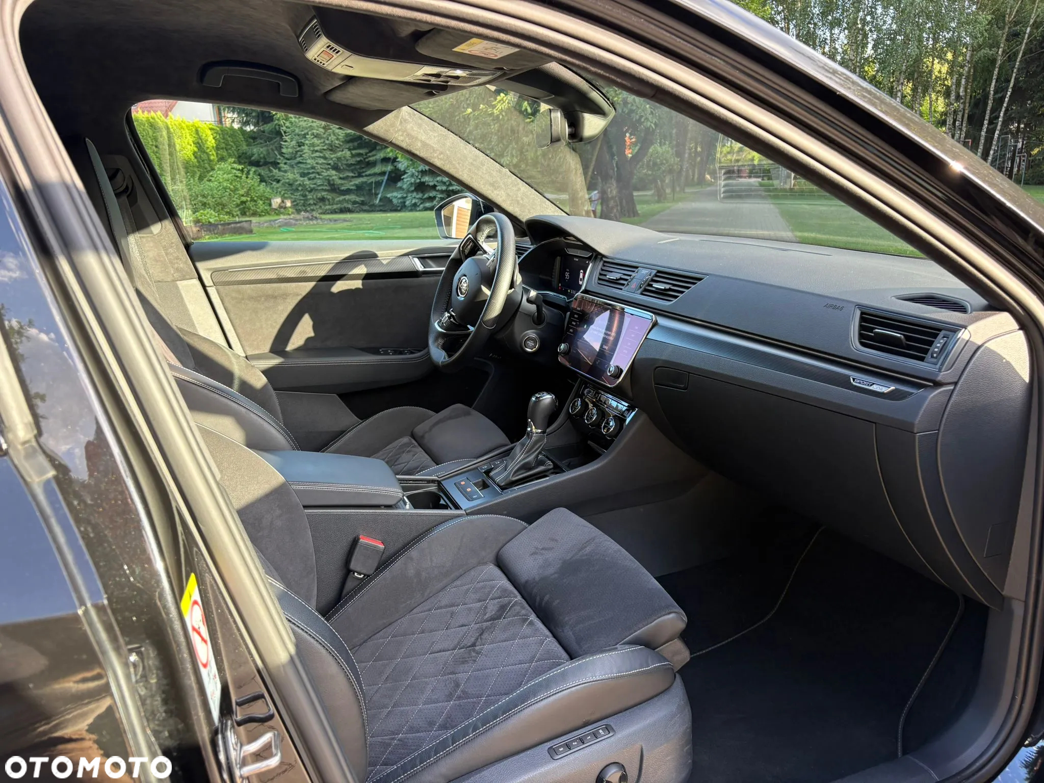 Skoda Superb 2.0 TDI SCR Sportline DSG - 4