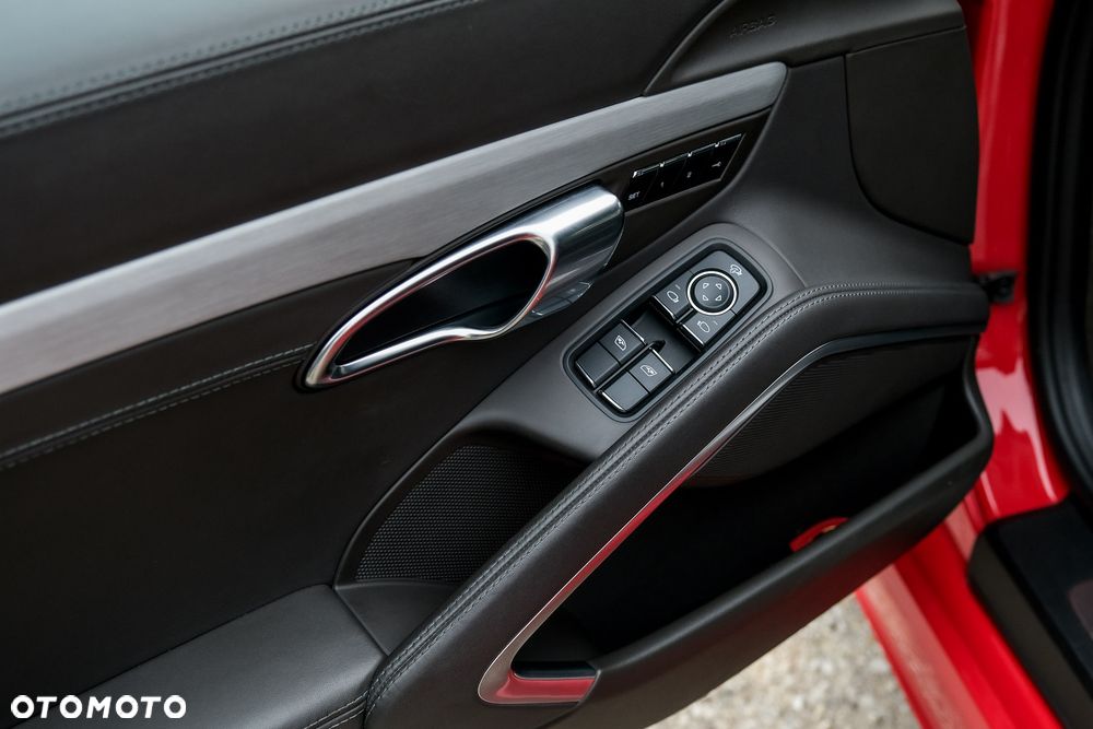 Porsche 718 Boxster PDK - 17