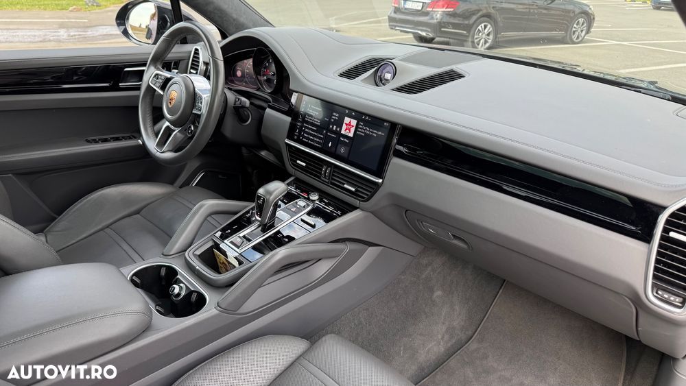 Porsche Cayenne Coupe S - 16