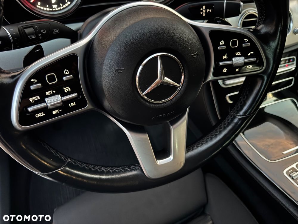 Mercedes-Benz Klasa E 220 d 4Matic 9G-TRONIC Sportstyle Edition - 27