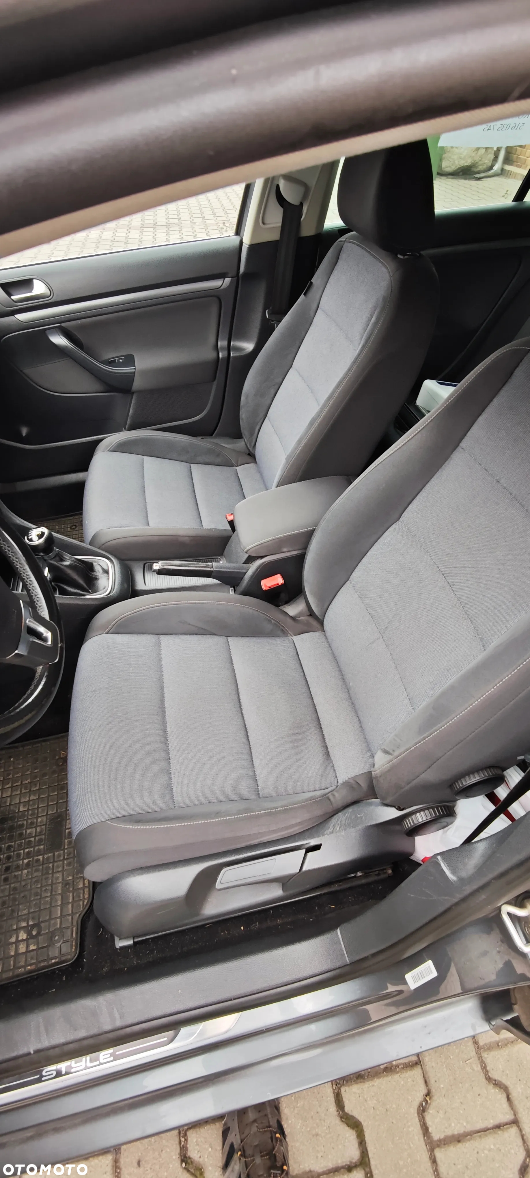 Volkswagen Golf 1.6 TDI DPF Style - 7