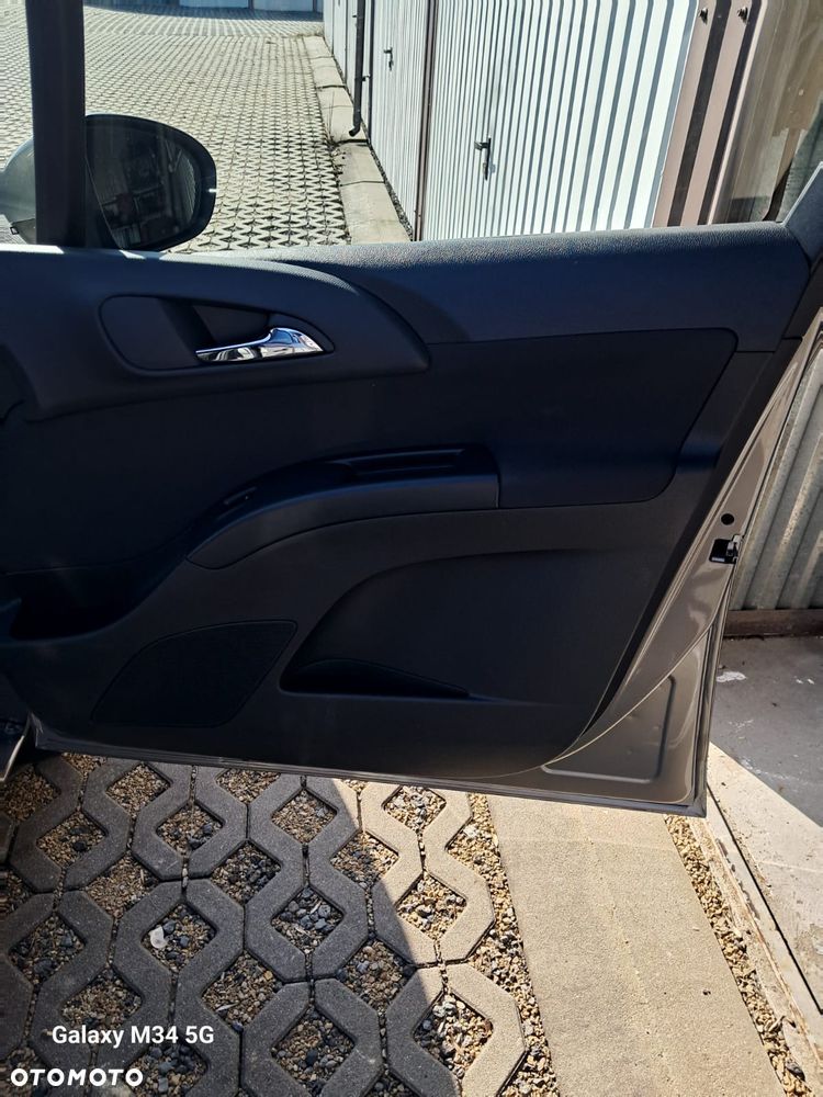 Opel Meriva - 17