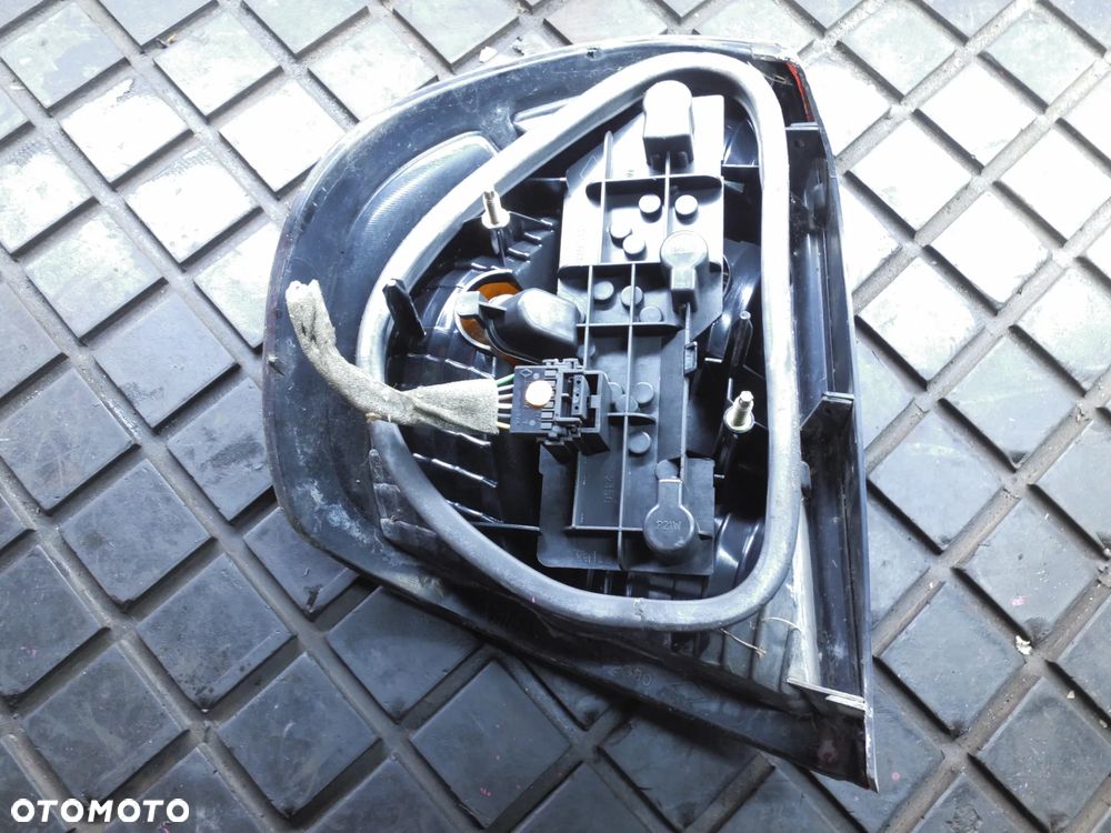 RENAULT THALIA I LAMPA PRAWY TYŁ PRAWA TYLNA WTYCZKA INSTALACJA VALEO POSIADAM 2SZT - 5