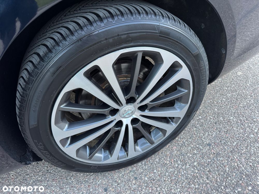 Opel Insignia 2.0 BiTurbo 4x4 Ultimate Exclusive - 26