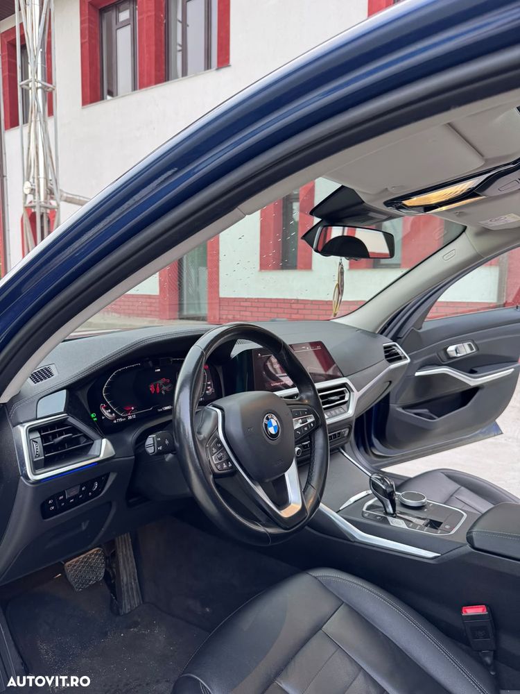 BMW Seria 3 320d xDrive AT - 13