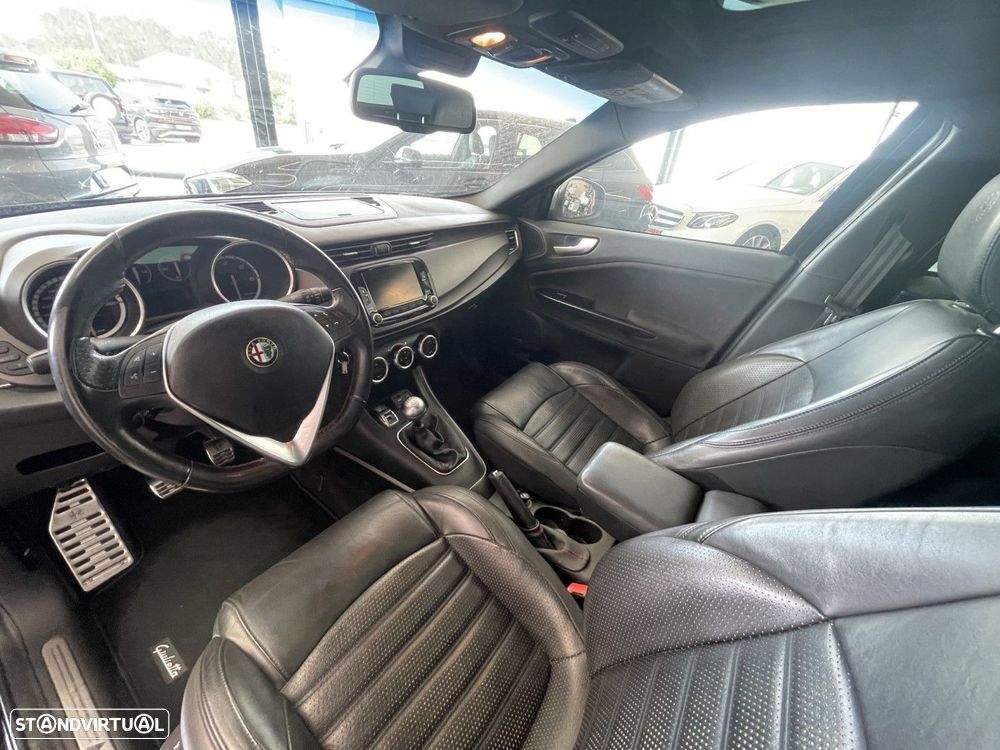 Alfa Romeo Giulietta 2.0 JTDM Exclusive J18 - 14