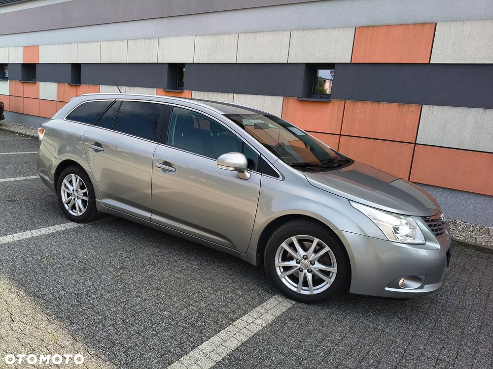 Toyota Avensis 2.2 D-4D Automatik Executive - 2