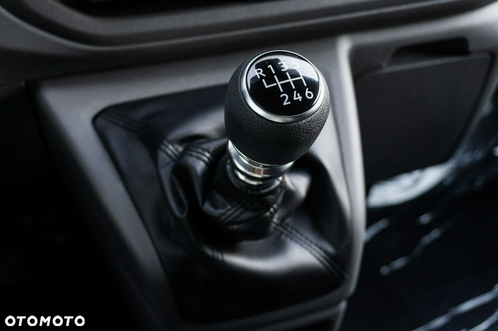 Volkswagen Transporter - 13
