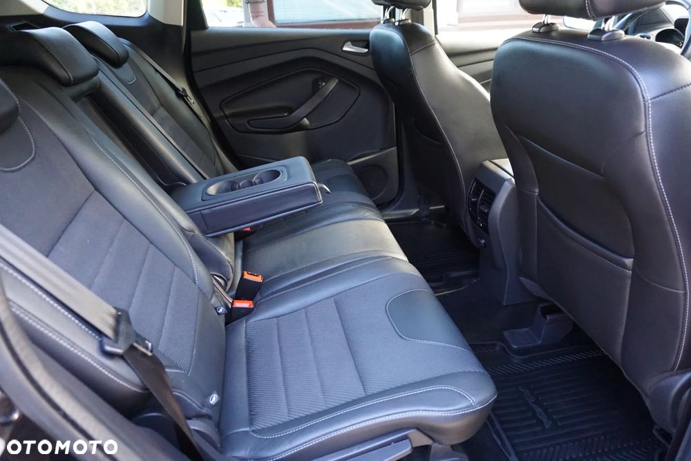 Ford Kuga 2.0 TDCi 2x4 Titanium - 15