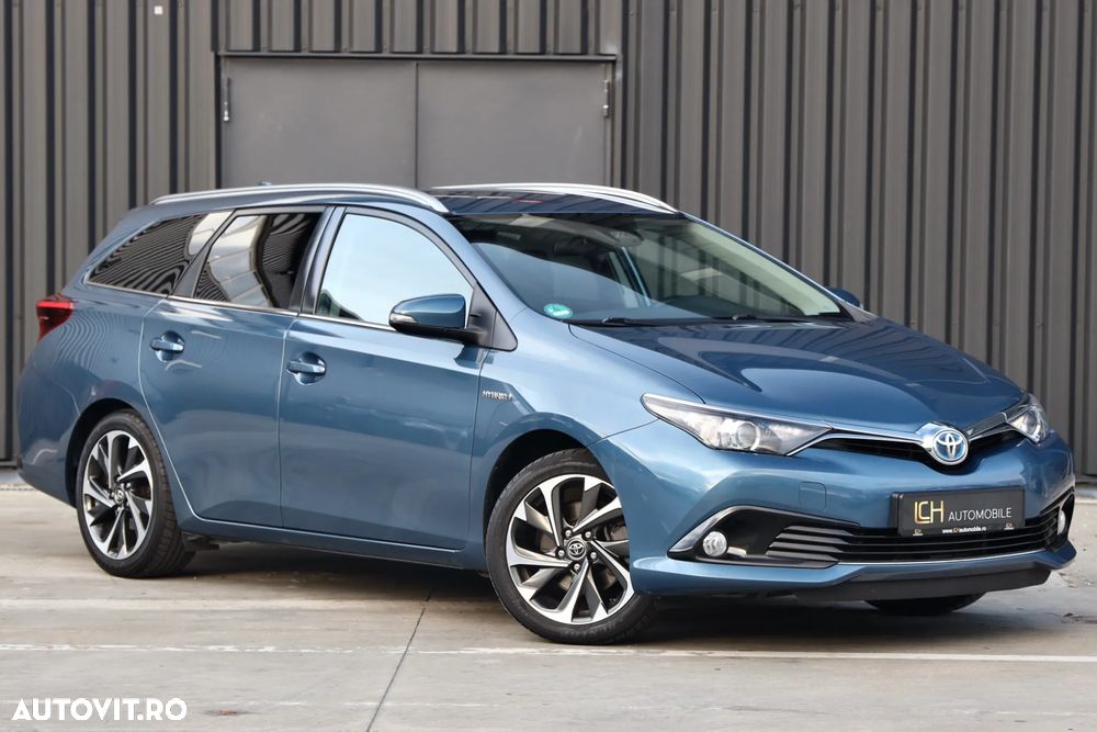 Toyota Auris 1.8 VVT-i Hybrid Automatik Design Edition - 2