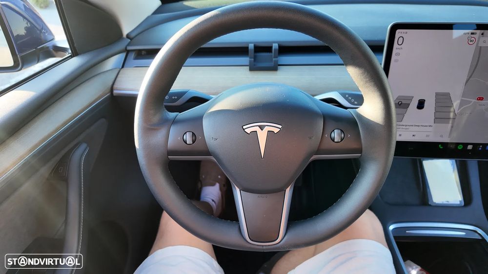 Tesla Model Y RWD - 11