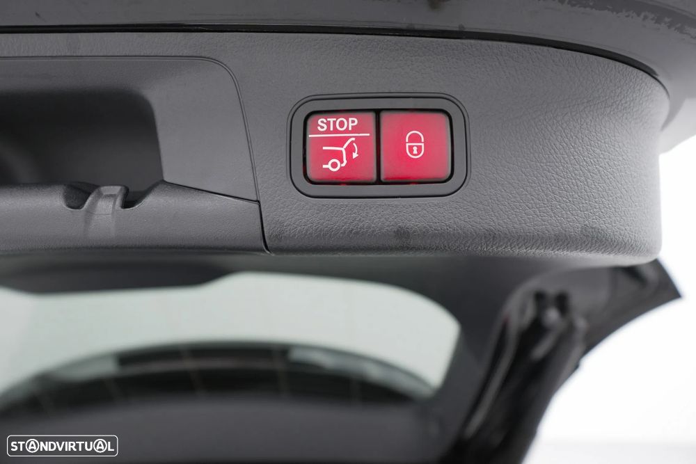 Mercedes-Benz GLA 180 d AMG Line - 31