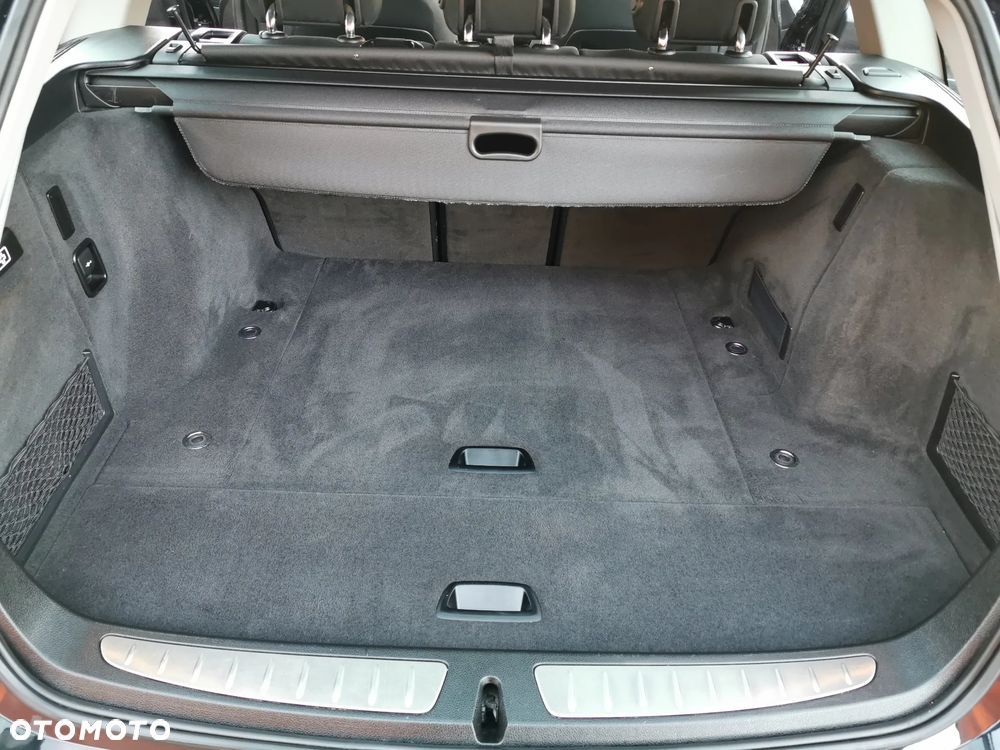 BMW Seria 3 320d xDrive - 36