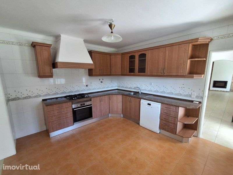 Arrenda-se Moradia T2 em Janas - Sintra - Grande imagem: 3/9