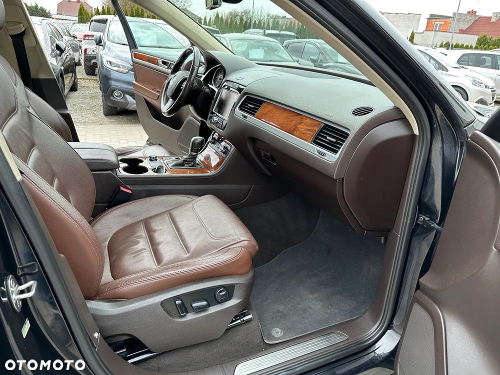 Volkswagen Touareg - 21