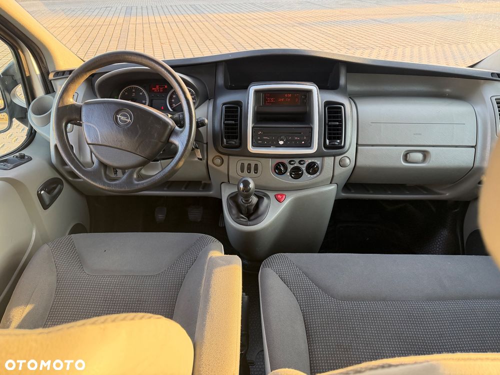 Opel Vivaro - 13