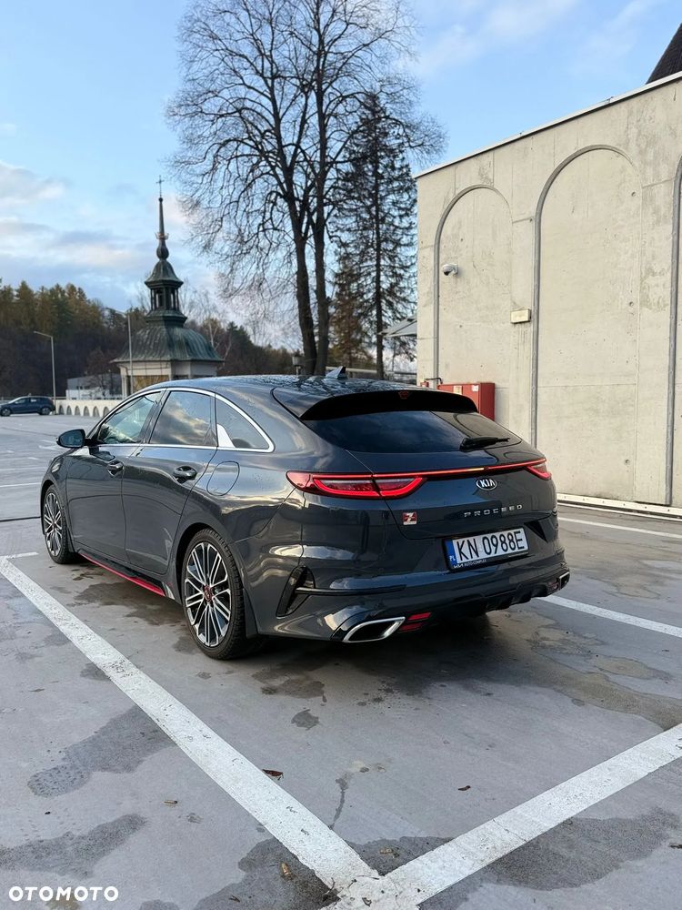 Kia ProCeed - 11